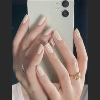 Shop nails ở Campsie cần thợ nối mi cứng biết làm ctn, sns